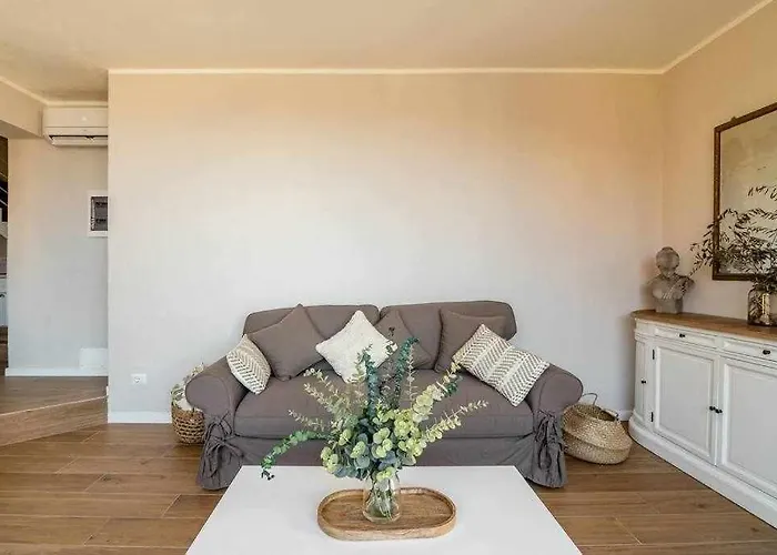 Peroni With Swimming Pool アルジェーニョ