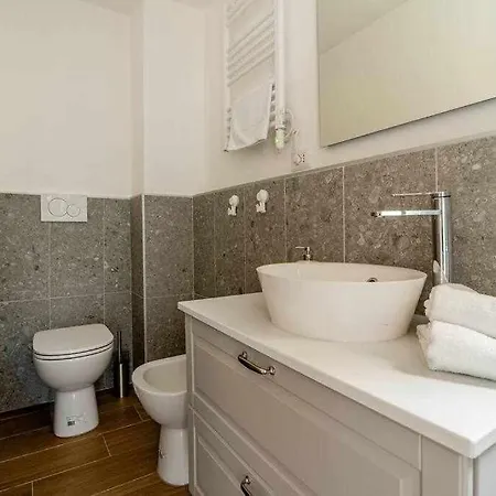 Peroni With Swimming Pool Argegno