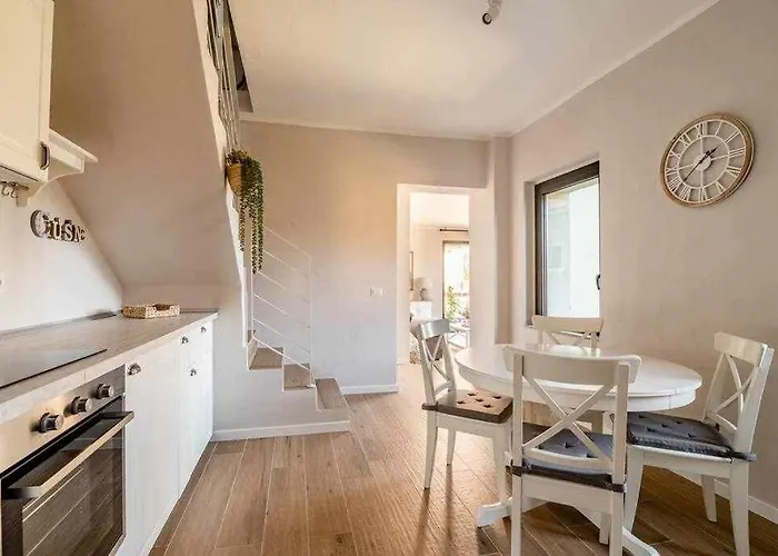 Peroni With Swimming Pool Apartment Argegno