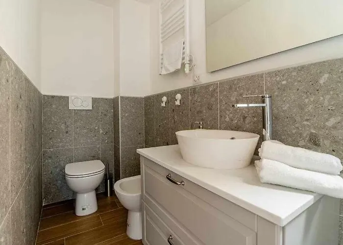 Peroni With Swimming Pool Argegno